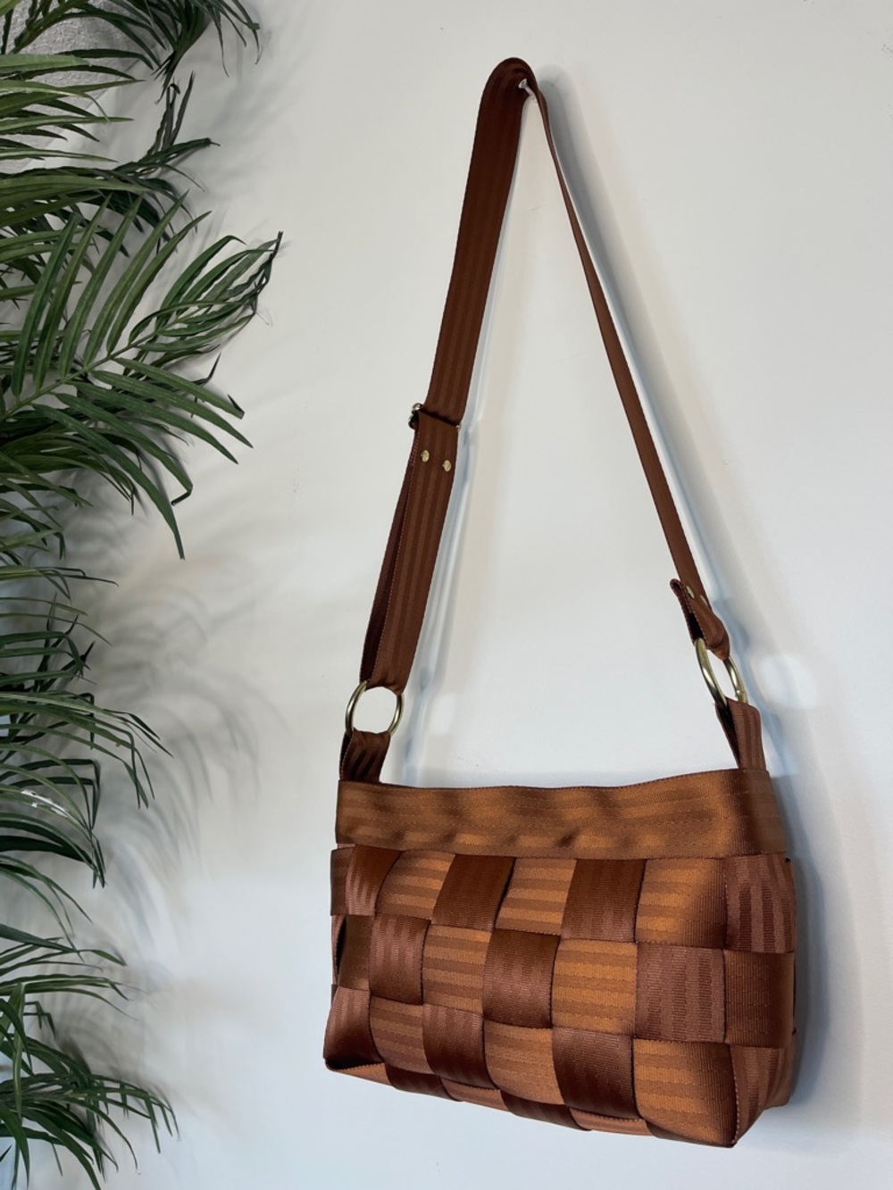 Fantastic Seatbelt Bag/Tote EUC